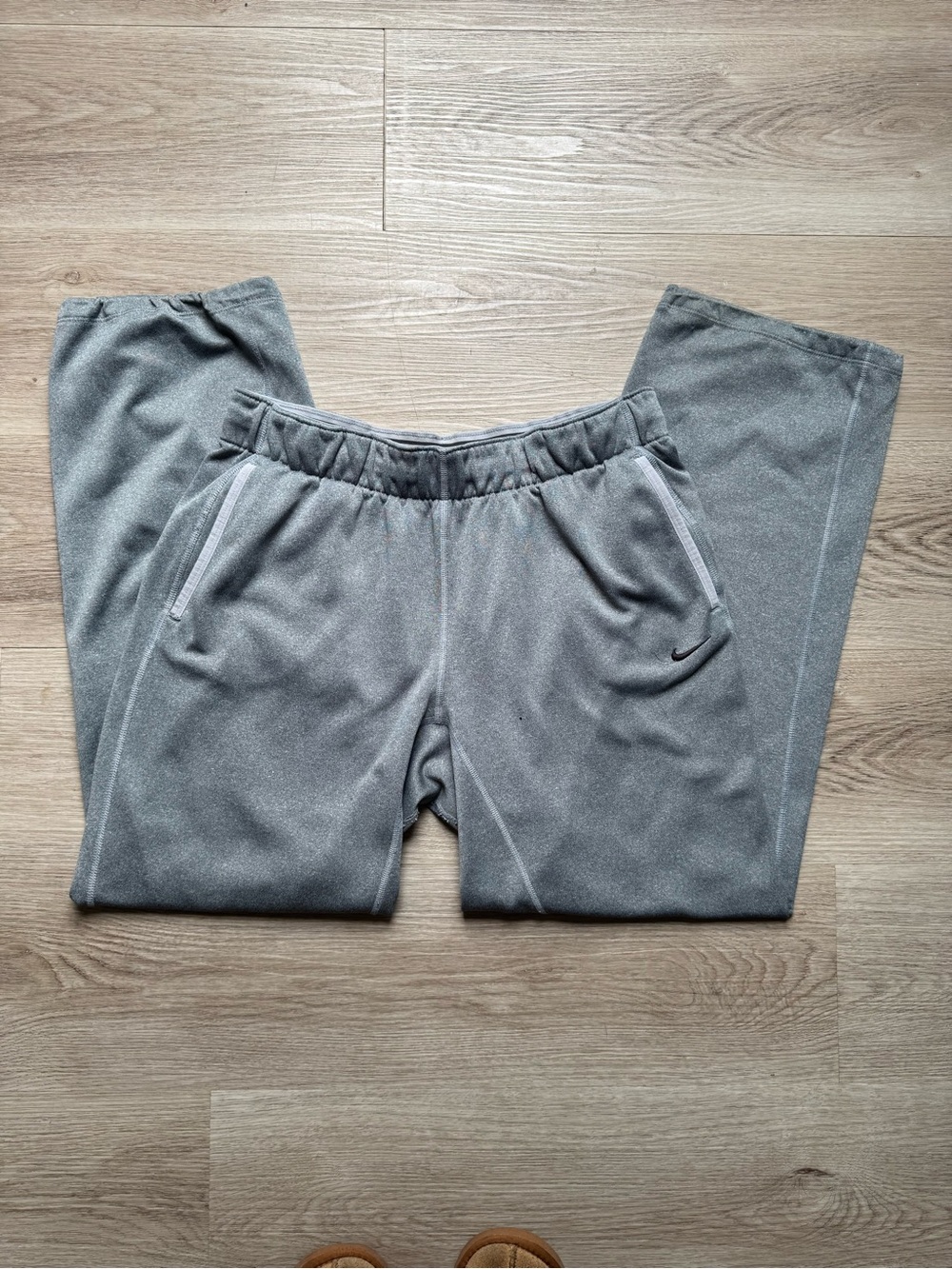 Woman’s Nike Gray Fleece Sweatpants